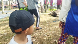 Mengeja Cinta di Pelataran Kurban: Mengajarkan Anak Seni Merelakan dan Rahasia Berbagi