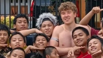 Ole Romeny Bikin Heboh! Main Hadroh Bareng Santri Jelang TC Timnas Indonesia