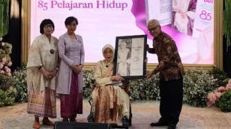Ulang Tahun ke-85, Mien R. Uno Luncurkan Buku Cermin Diri: Berisi Pesan untuk Generasi Muda
