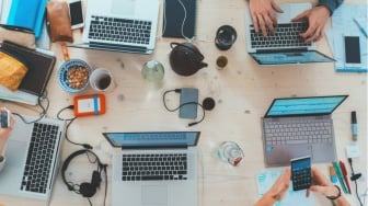 Waspada Skimpflation: Strategi Senyap Industri Digital saat Rupiah Anjlok