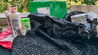 Belanja Online Kian Mudah, Sampah Bubble Wrap Makin Banyak: Kita Harus Apa?