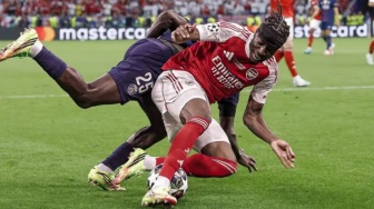Insiden Noni Madueke Tanpa Penalti, Eks Wasit Liga Inggris Buka Suara