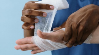 Keren! Remaja Ini Teliti Teh Kombucha Jadi Inovasi Medis Perban Ramah Lingkungan