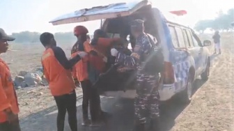 Tragedi Wisata Kakak Beradik di Pantai Seruni Payangan: Jasad Kakak Ditemukan, Adik Masih Misteri
