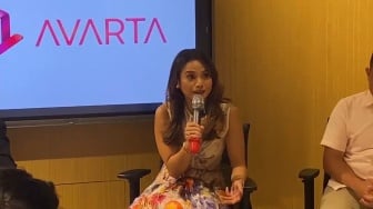 Acha Septriasa Debut Jadi Sutradara dan Produser Lewat Film '9 Aku, Love Heals'