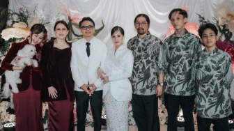 Adhisty Zara Umumkan Sudah Menikah dan Hamil, Unggahan Sang Ibu dan Kakak Jadi Omongan