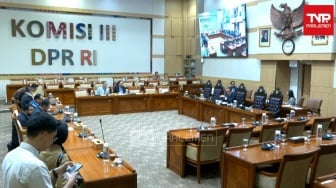 RUU Polri Atur Penempatan Polisi di Luar Institusi, Ini Perbedaan Usulan DPR dan Pemerintah