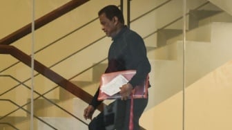 Ironi Korupsi Haji: Bos Maktour Absen Diperiksa KPK Karena Sedang Ibadah di Arab Saudi