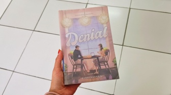 Rumitnya Hubungan Tanpa Status di Novel Denial