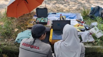 Misteri Api Sleman: Ahli UPN Petakan Bawah Permukaan Rumah, Selidiki Jalur Gas Rahasia