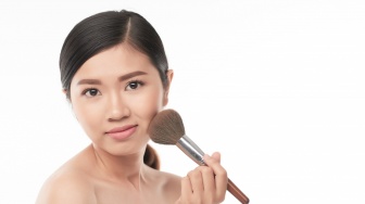 Bedak Padat yang Bagus Merek Apa? Ini 7 Pilihan Terbaik yang Sudah BPOM