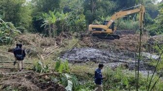 BPPTKG Kerahkan Ekskavator, Area Terduga Sumber Gas Penyebab Kebakaran Misterius di Sleman Dibongkar