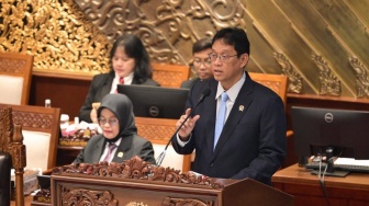 Purbaya Ogah Ungkap Anggaran Dinas Luar Negeri Prabowo: Rahasia Presiden, Enggak Boleh