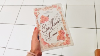 Dilema Ketika Cinta Lama Datang Kembali di Novel Endless Love