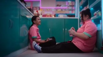 Shenina Cinnamon dan Sahabat Bersaing Temui Idola K-Pop, Fokus Night Shift for Cuties di Netflix