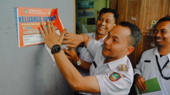 Rumah Penerima Bansos Ditempeli Stiker, Wali Kota Solo Ungkap Fungsi Pentingnya