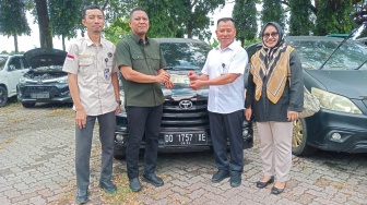 Pemprov Sulsel Hibahkan Mobil Operasional untuk Kemenhaj