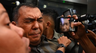 Wakil Menteri Imigrasi dan Pemasyarakatan Silmy Karim (tengah) tiba untuk menjalani pemeriksaan di Gedung Merah Putih KPK, Jakarta, Rabu (3/6/2026). [ANTARA FOTO/Indrianto Eko Suwarso/rwa]