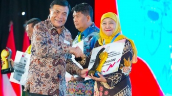 Jatim Terbaik Turunkan Pengangguran, Diganjar Bonus Rp3 Miliar dari Pusat