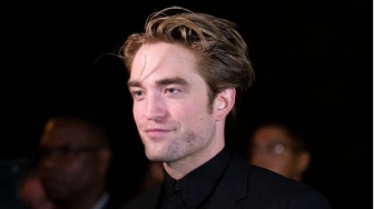 Dijanjikan Main The Odyssey, Robert Pattinson Ngaku Tagih Naskah ke Nolan