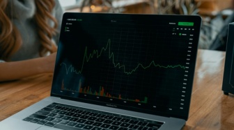 Hadapi Volatilitas Rupiah, Trader Pemula Disarankan Berlatih Melalui Akun Demo Terlebih Dahulu