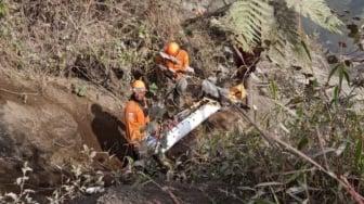 Bertaruh Nyawa di Kedalaman 375 Meter: Drama Penyelamatan Cakra di Jurang Semeru