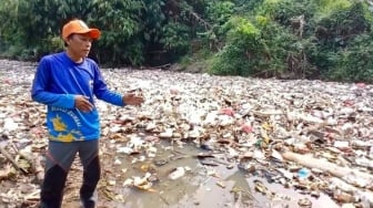 15 Ton Sampah Diangkat di Sungai Cibanten, Kota Serang Waspada Ancaman Banjir
