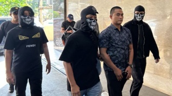 Diborgol, Oknum Brimob Bekingi Narkoba Gang Langgar Dibawa ke Jakarta