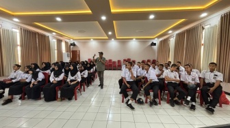 Perangi Hoaks di Medsos, Puluhan Siswa SMKN 1 Cilegon Digembleng Ilmu Jurnalistik