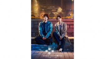 Review We Are All Trying Here: Merasa Tertinggal Bukan Berarti Terlambat