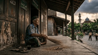 Dahdah yang Mengasuh Debu