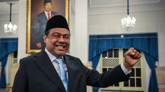 Penasihat Khusus Presiden bidang Ketenagakerjaan dan Kesejahteraan Buruh Said Iqbal berpose usai dilantik Presiden Prabowo Subianto di Istana Negara, Jakarta, Senin (8/6/2026). [ANTARA FOTO/Bayu Pratama S/hma/YU]