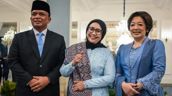 Kepala Badan Gizi Nasional (BGN) Nanik S Deyang (tengah) bersama Wakil Kepala BGN Agustina Arumsari (kanan) dan Trenggono (kiri) berfoto bersama usai dilantik Presiden Prabowo Subianto di Istana Negara, Jakarta, Senin (8/6/2026). [ANTARA FOTO/Bayu Pratama S/hma/YU]
