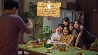 Satu Studio Menangis: 3 Alasan Film "Yang Lain Boleh Hilang Asal Kau Jangan" Sukses Sampaikan Pesan