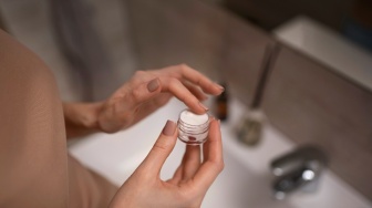 Apa Itu Solid Perfume? Ini Kelebihan dan Kekurangannya Dibandingkan Parfum Cair