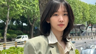 Chic Tanpa Ribet, 4 Ide OOTD Smart Casual ala Jin Ki Joo yang Layak Dicoba
