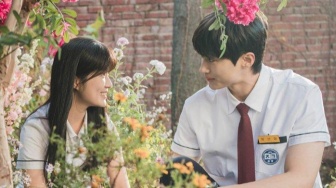 15 Tahun Penantian dan Cinta yang Setara di Drama Korea Lovely Runner