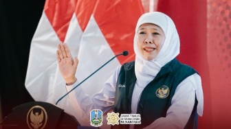 Khofifah Salurkan Bansos Rp2,27 Miliar di Probolinggo, Dorong Kemandirian dan Kurangi Kemiskinan