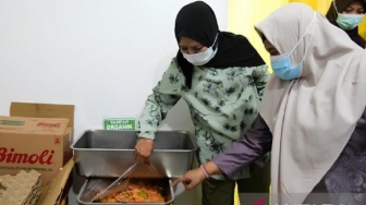 Puluhan Kilogram Makanan Program Makan Bergizi Gratis Terbuang Sia-sia