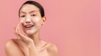 4 Rekomendasi Oat Cleanser Andalan untuk Menenangkan Kulit Sensitif