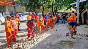 30 Tahun Kuasai Trotoar, Warung Legendaris Pallubasa Serigala Akhirnya Dibongkar Paksa