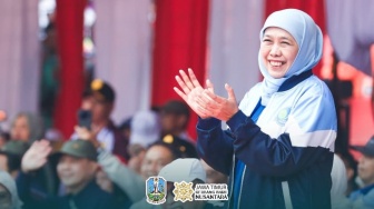 Khofifah Dampingi Ketua MA RI Sunarto Buka Kejurnas Tenis Beregu XX Piala Ketua MA di Malang