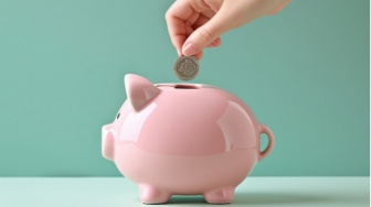 Ironi Efisiensi: APBN Dipakai Self Reward, Rakyat Dipaksa Self Control