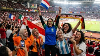 Saat Perempuan Begadang Demi Piala Dunia 2026, Apa yang Salah?