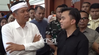 PPDB Jabar 2026 Kacau, Dedi Mulyadi Semprot Dinas Pendidikan: Seperti Ikan Gurame di Laut!
