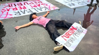 Temui Mahasiswa Demo di Pontianak, DPRD Kalbar: Koruptor Makan Gratis Layak Dihukum Mati