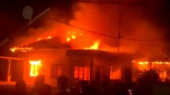 Amuk Warga Labura, Kantor Agrinas Palma Dibakar Massa, Buntut Warga Tewas Dianiaya