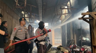 Ratusan Kios di Pasar Parluasan Pematangsiantar Terbakar, Api Muncul dari Area Ini