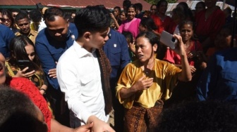 Pagar Masih dari Bambu, Gibran Janjikan Revitalisasi Sekolah untuk Wilayah 3T