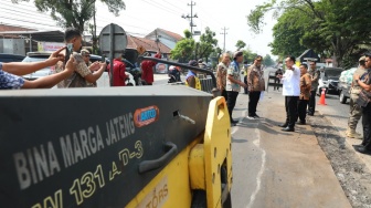 Bertahun-tahun Dikeluhkan, Jalan Rusak Parah di Sragen Akhirnya Diperbaiki hingga Rp38,2 Miliar